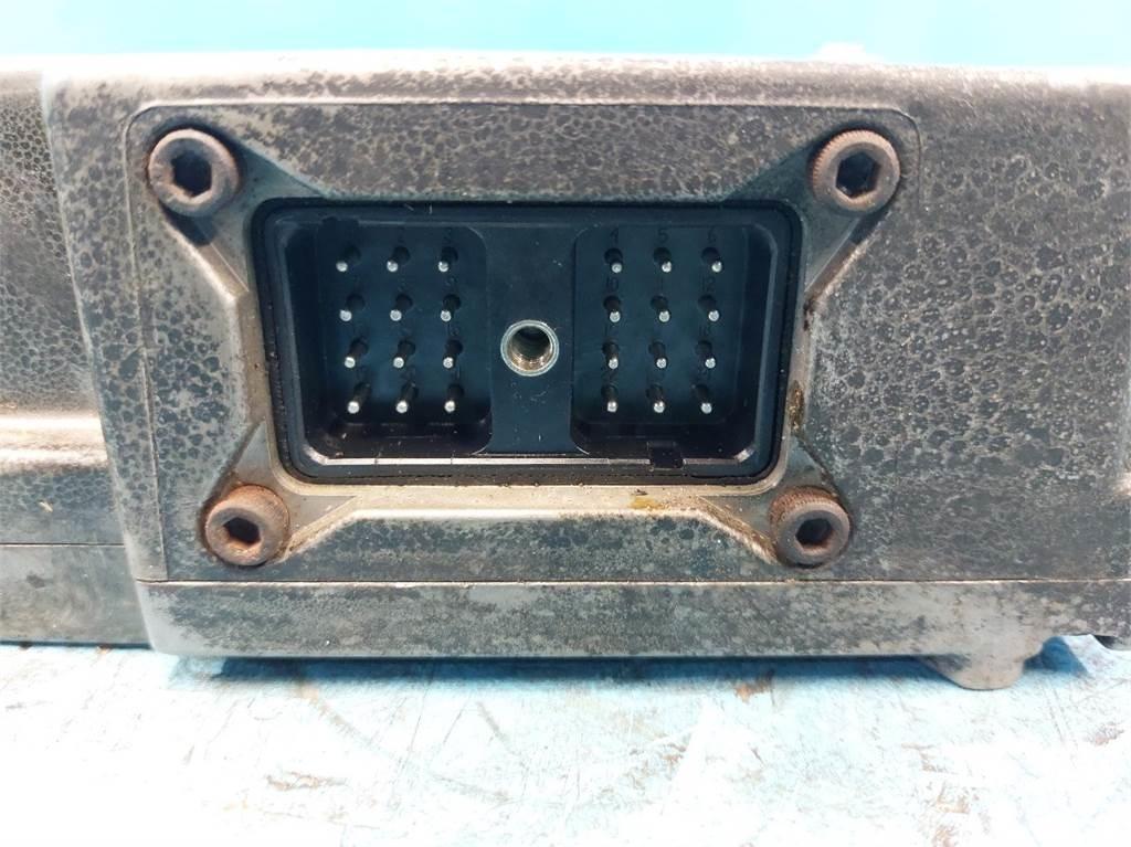 Case IH 8010 AF Electronics