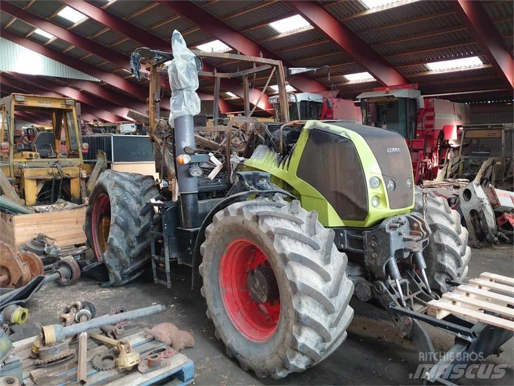 CLAAS Axion 840 Tractoren