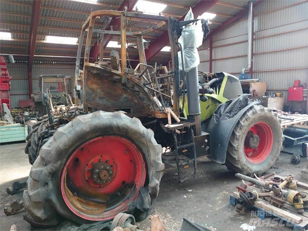 CLAAS Axion 840 Tractoren
