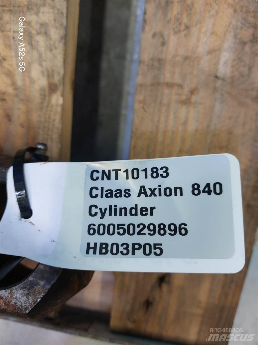 CLAAS Axion 840 Hydraulics