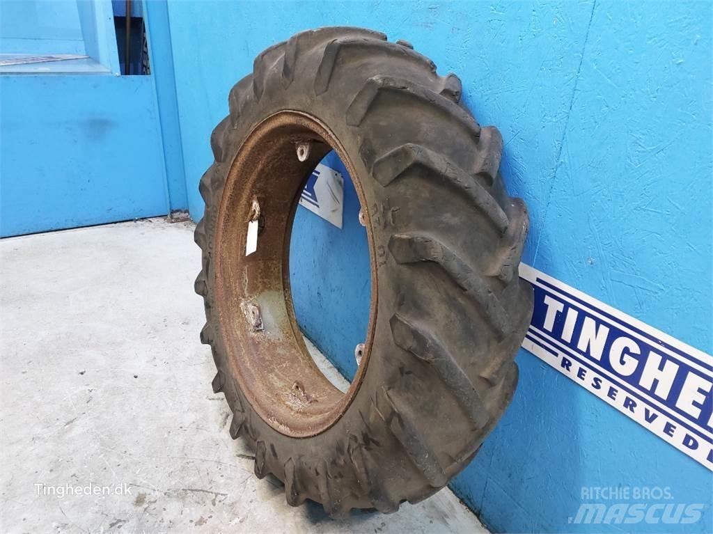 Dunlop 28 10-28 Banden, wielen en velgen