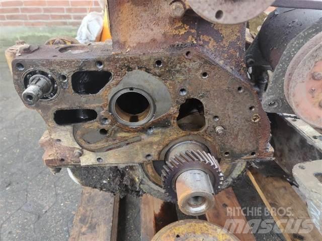 Ford Trader 590E Motoren
