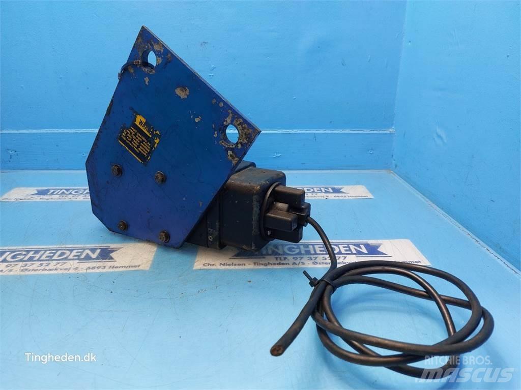 Ford TW15 Electronics