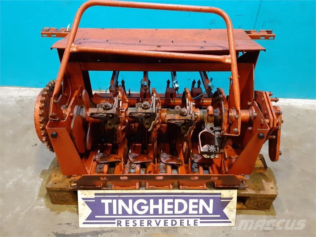 Hesston 4700 Overige hooi- en voedergewasmachines