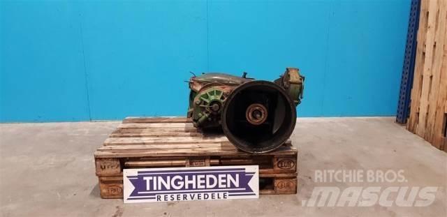 John Deere 1065 Transmissie