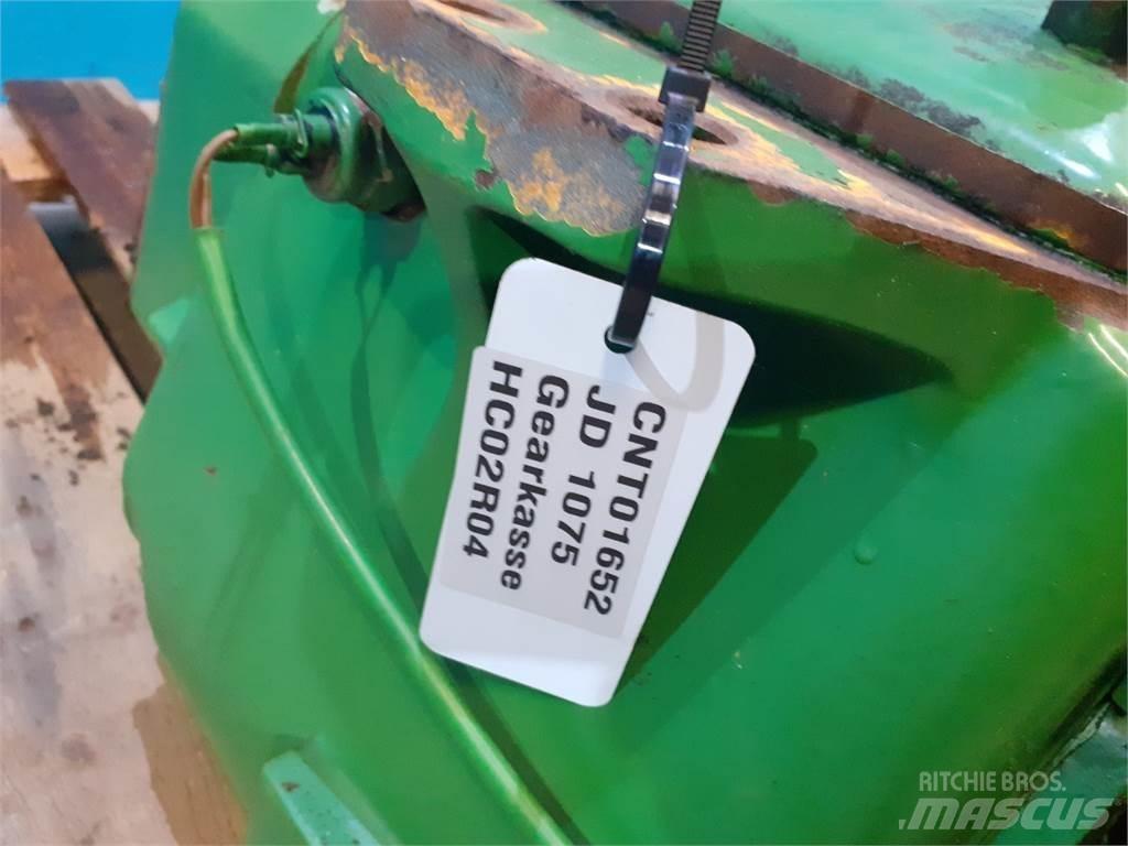 John Deere 1075 Transmissie