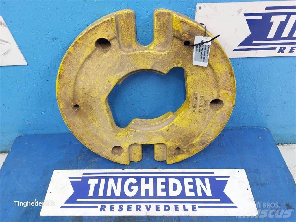 John Deere 1120 Frontgewichten
