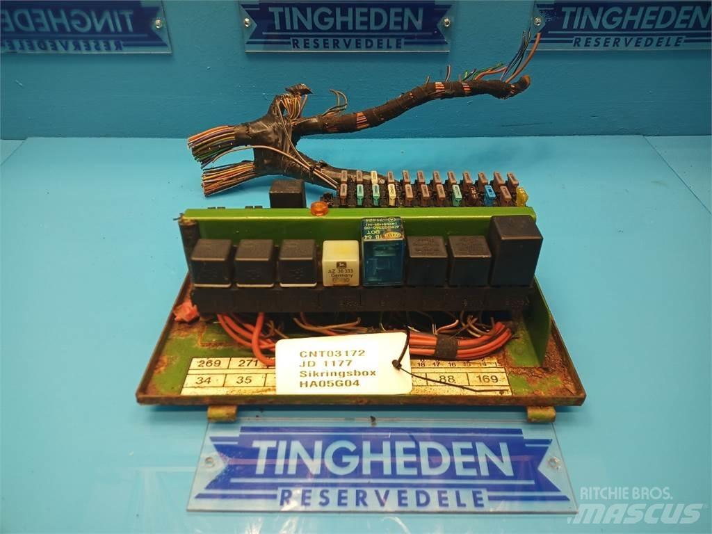 John Deere 1177 Electronics