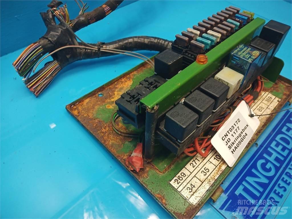 John Deere 1177 Electronics