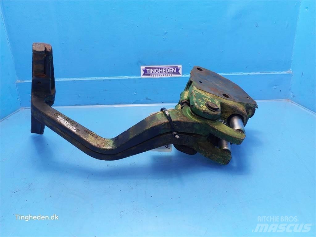 John Deere 2040 Hydraulics