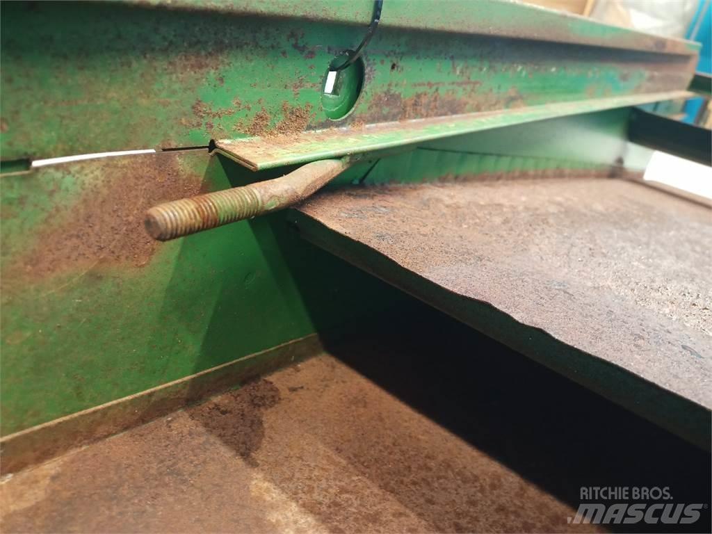 John Deere 2054 Zand- en zoutstrooimachines