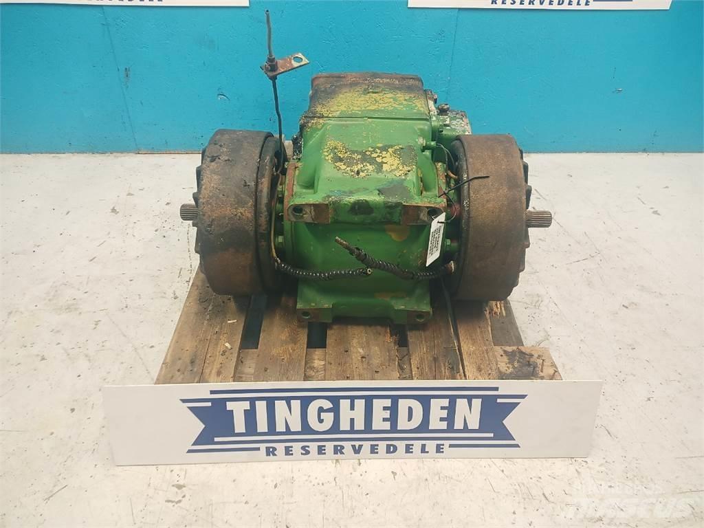 John Deere 2066 Transmissie