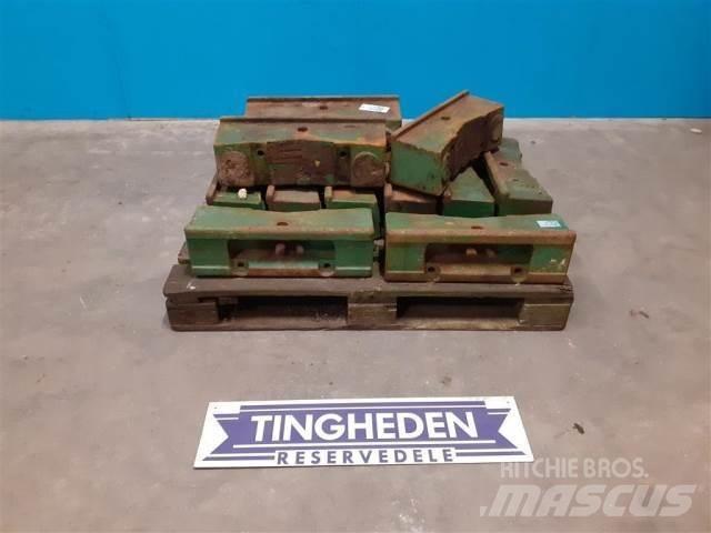 John Deere 2140 Frontgewichten