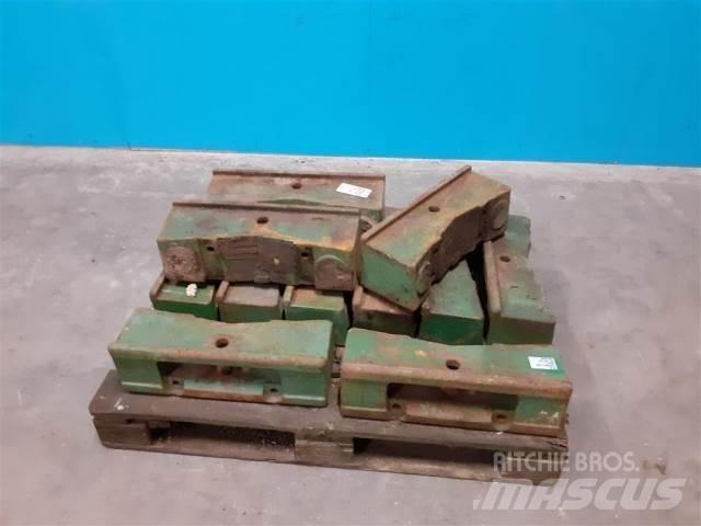 John Deere 2140 Frontgewichten