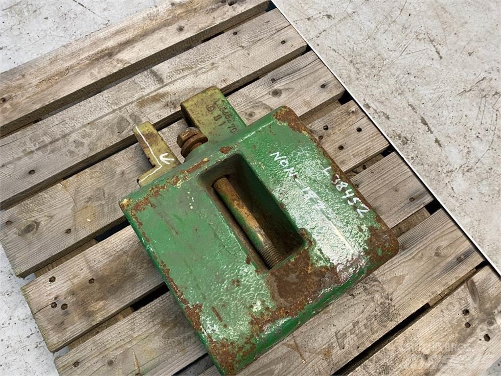 John Deere 3040 Frontgewichten