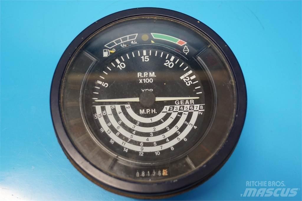 John Deere 3140 Electronics
