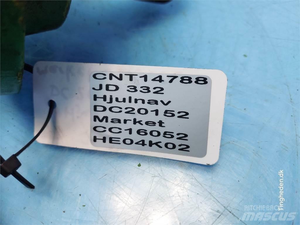 John Deere 332 Assen
