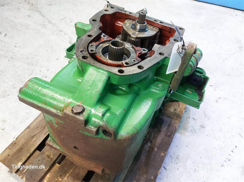 John Deere 4040S Transmissie
