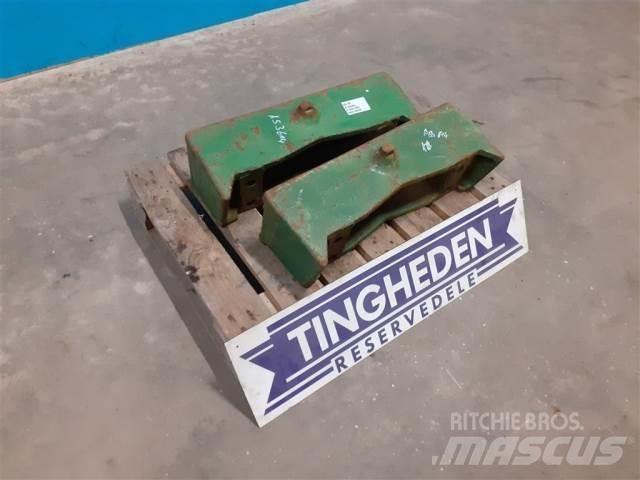 John Deere 4240 Frontgewichten
