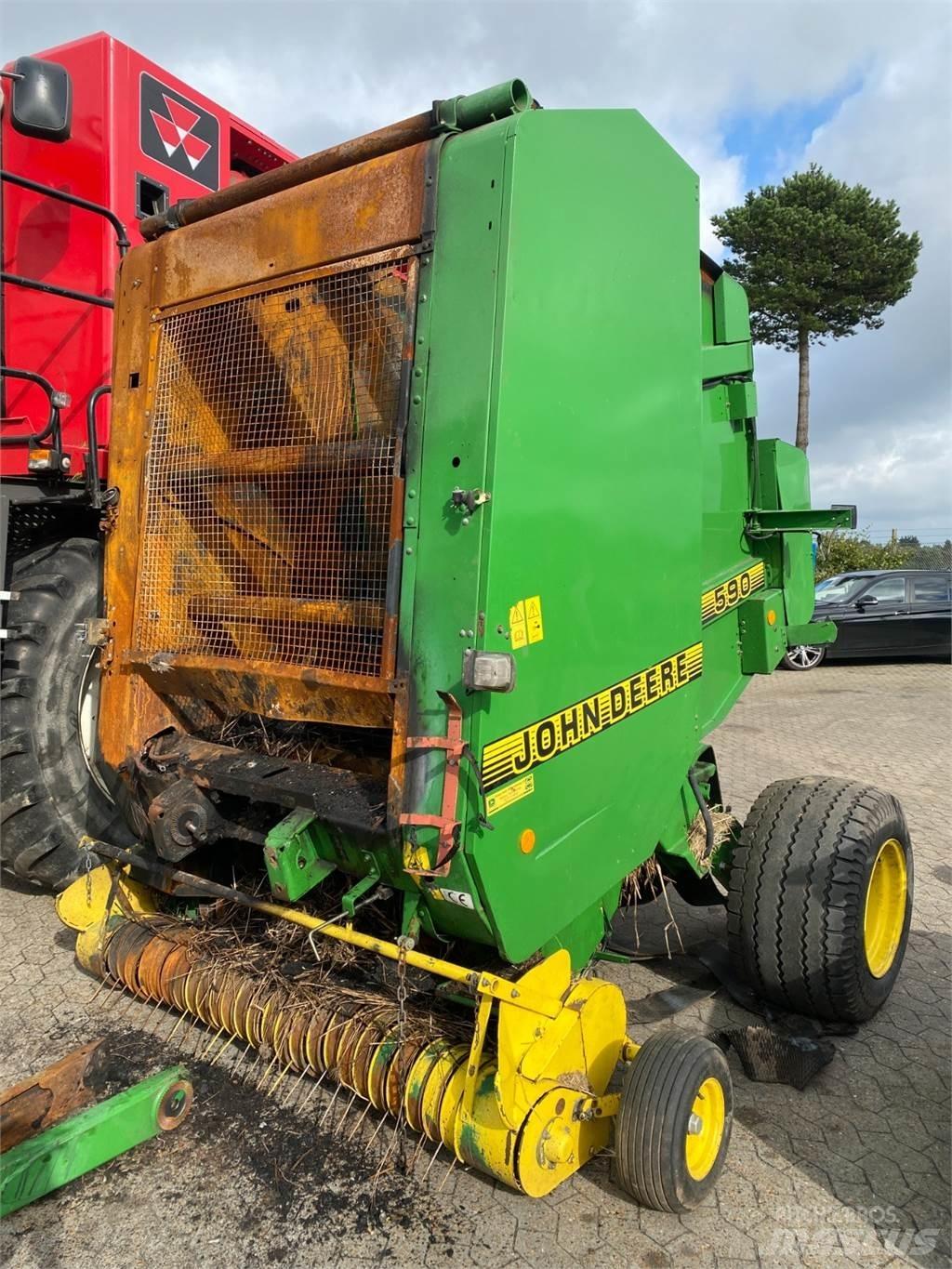 John Deere 590 Ronde-balenpersen