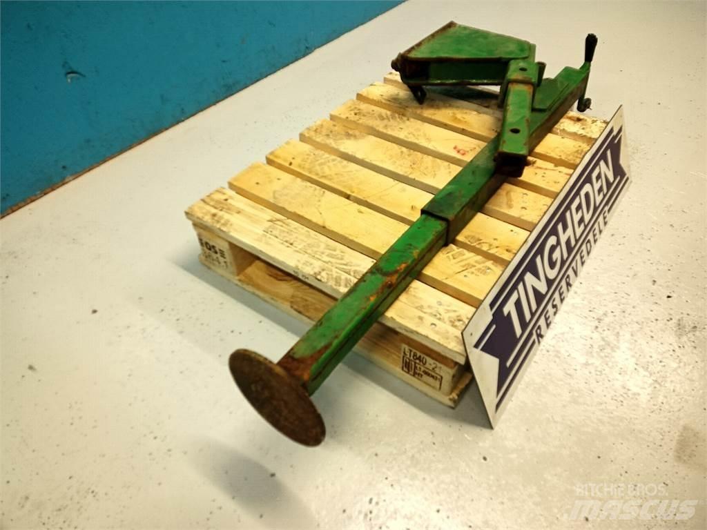 John Deere 590 Puinbakken