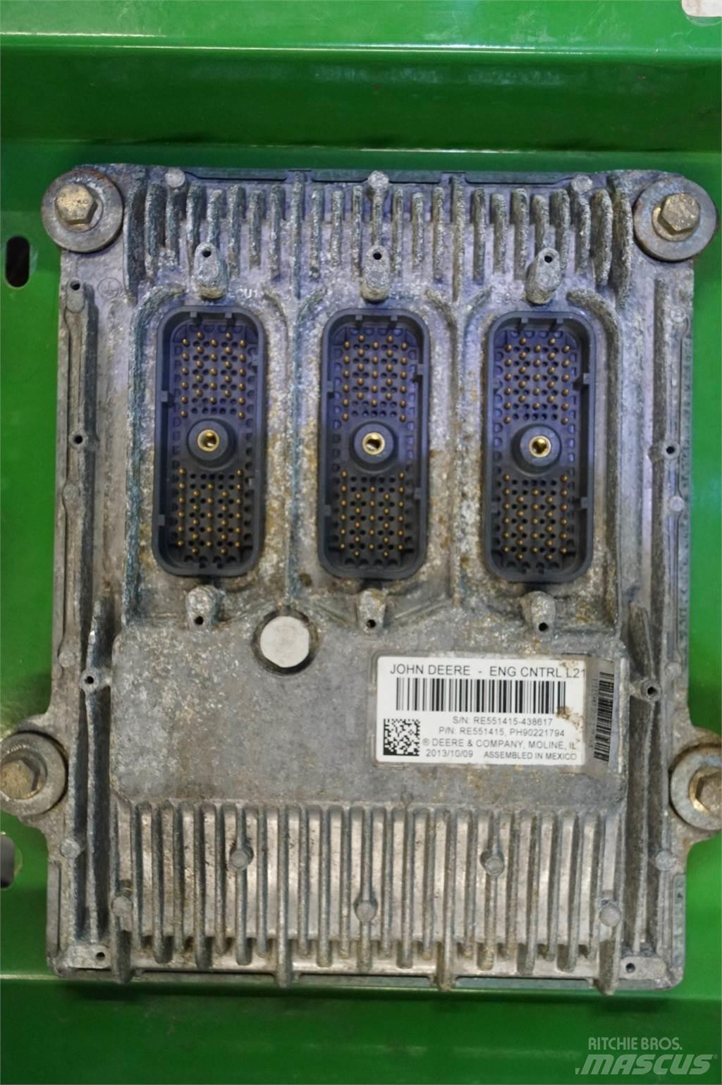 John Deere 670S Electronics