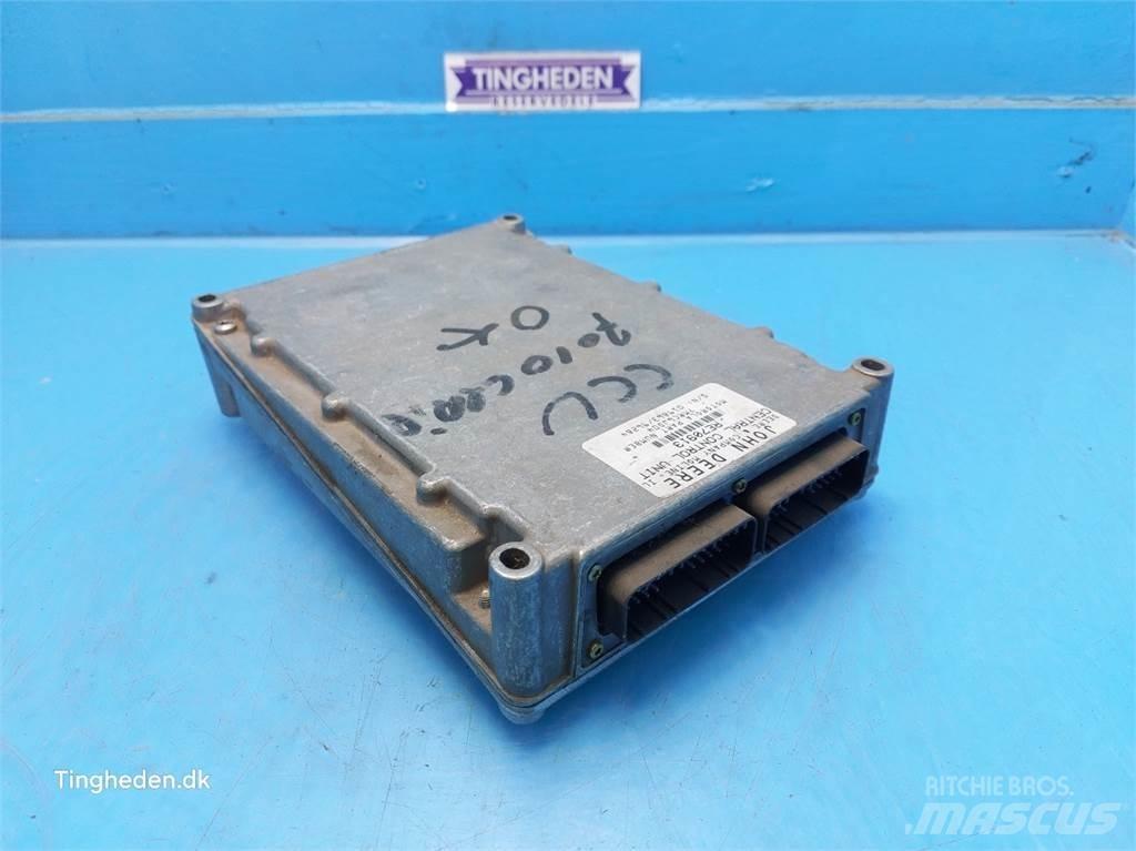 John Deere 7600 Electronics