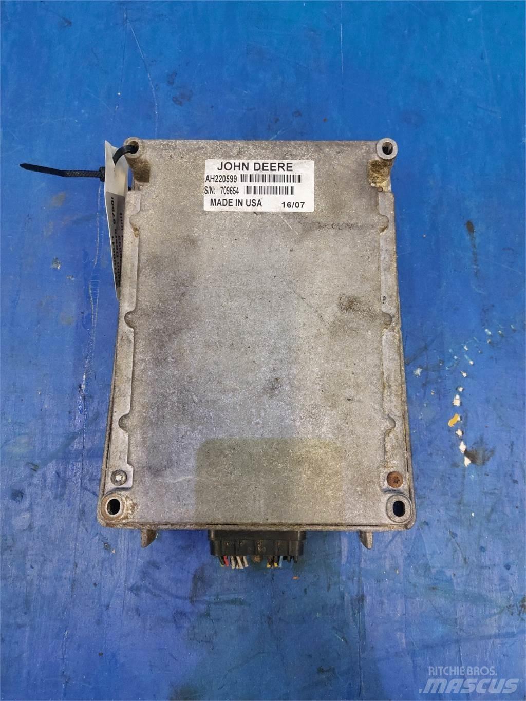 John Deere 9780 Electronics