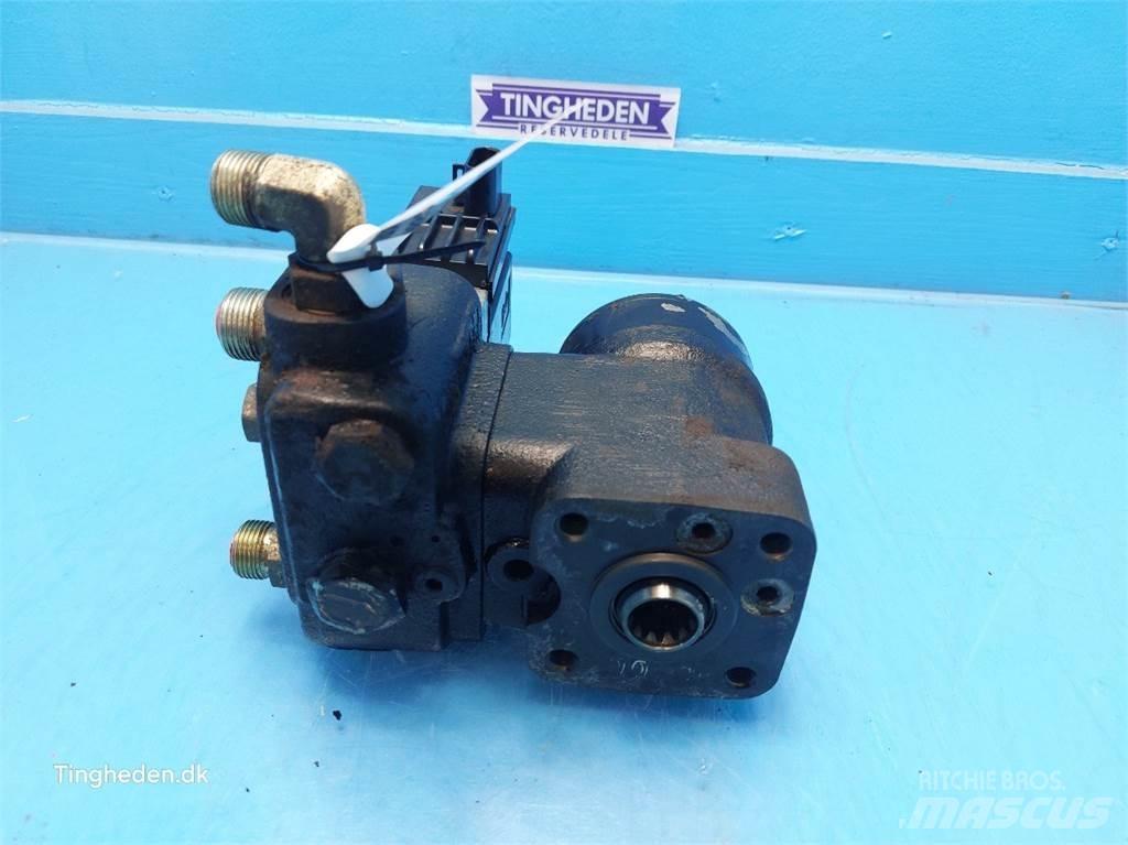 John Deere 9880i Hydraulics