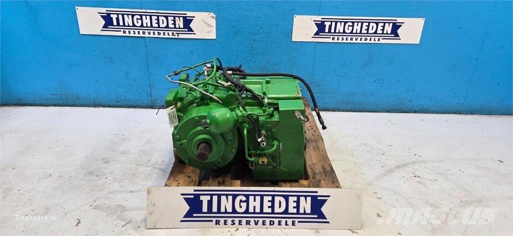 John Deere S690 Transmissie