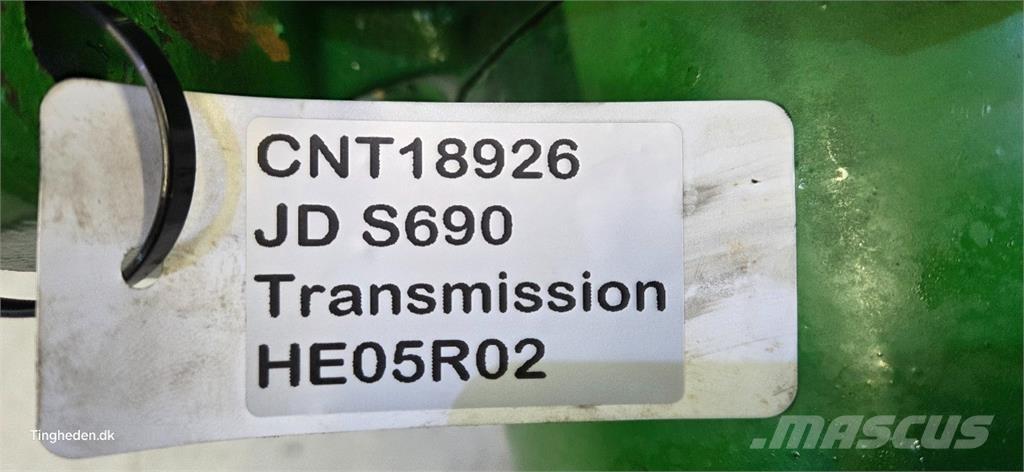 John Deere S690 Transmissie