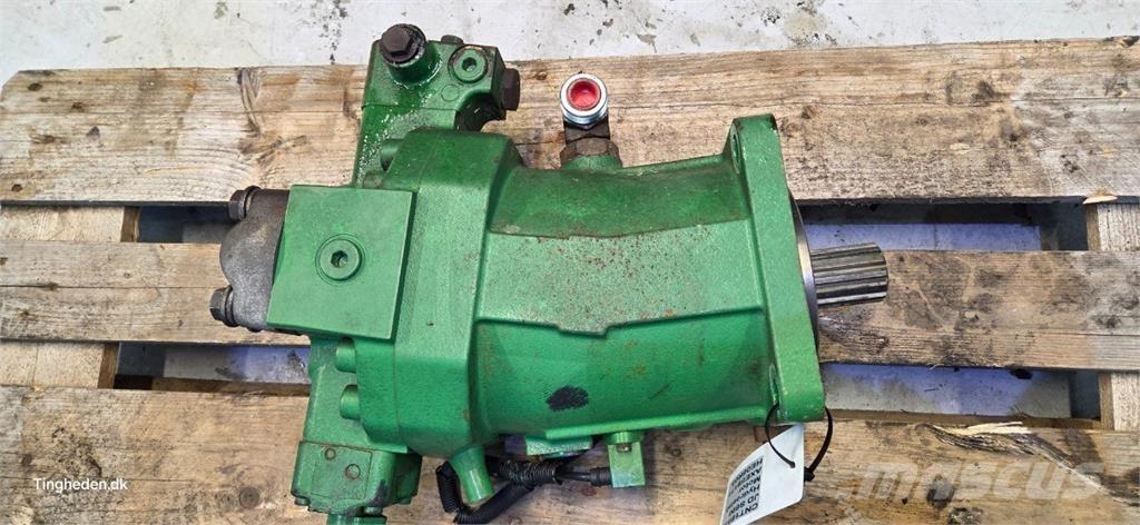 John Deere S690 Hydraulics