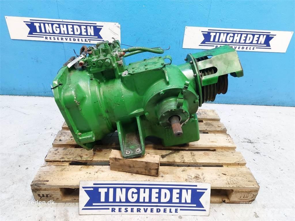 John Deere T660I Transmissie