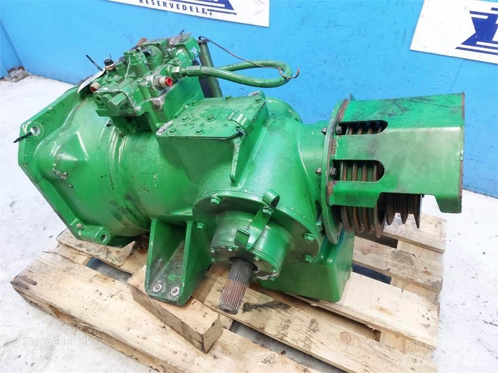 John Deere T660I Transmissie