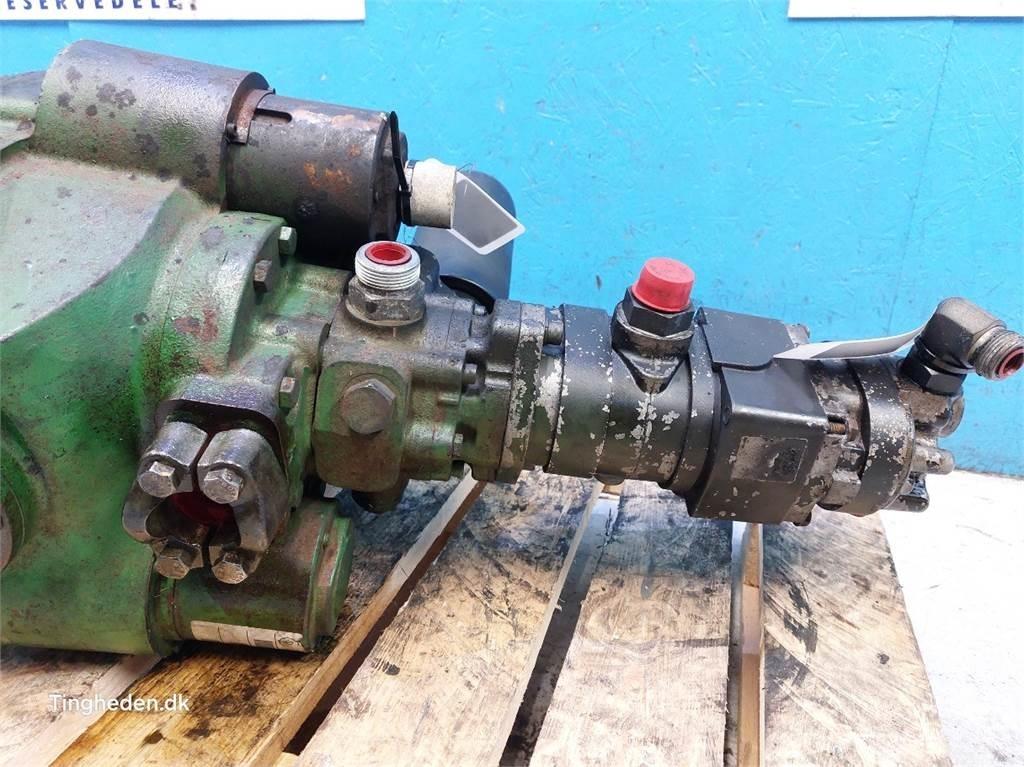John Deere T660I Transmissie