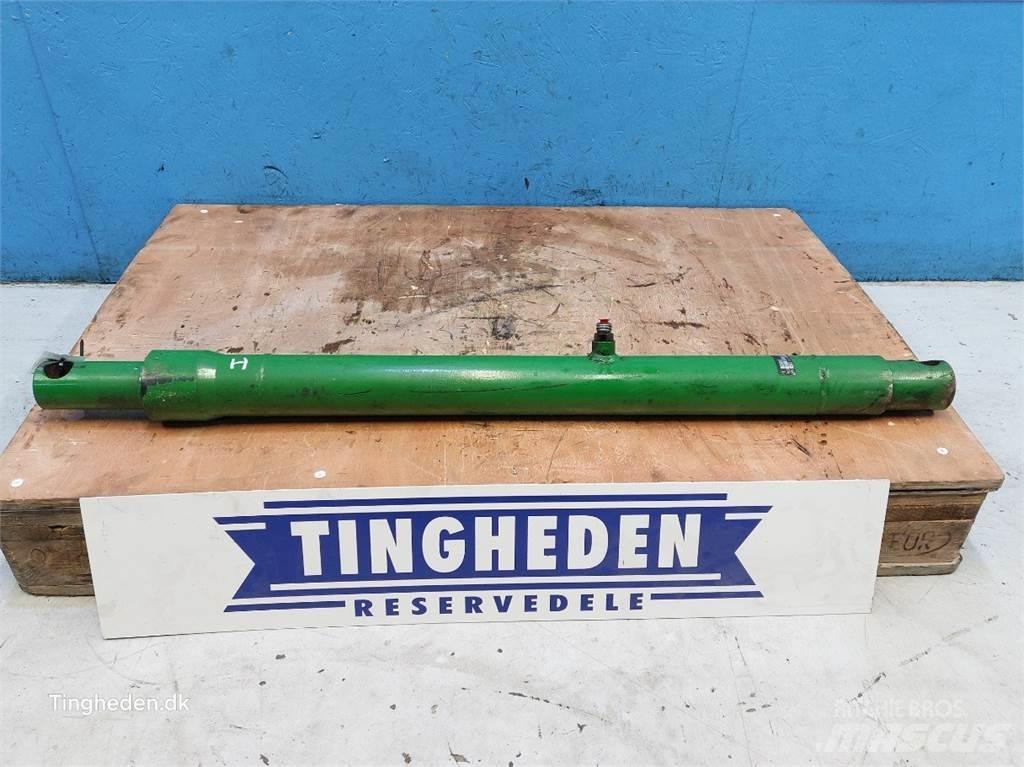 John Deere T660I Hydraulics