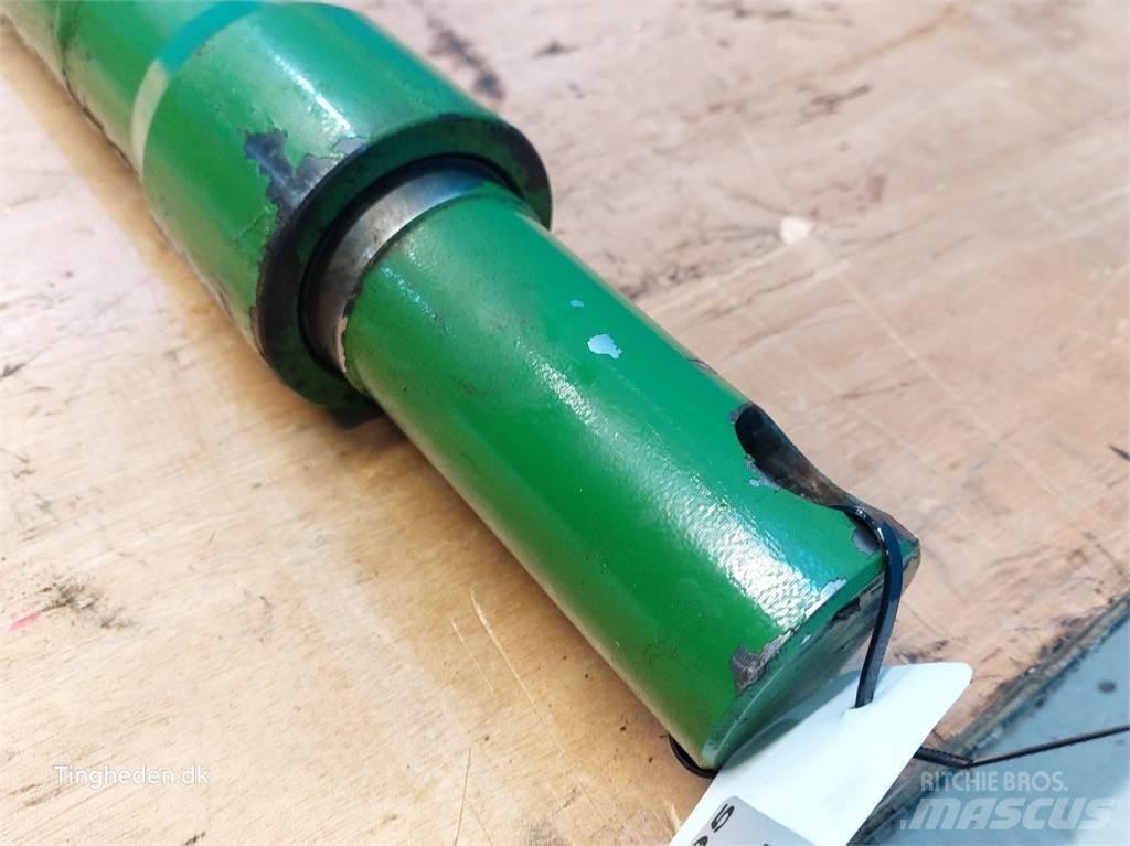 John Deere T660I Hydraulics