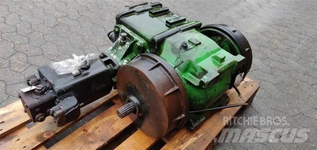 John Deere T670I Hydraulics