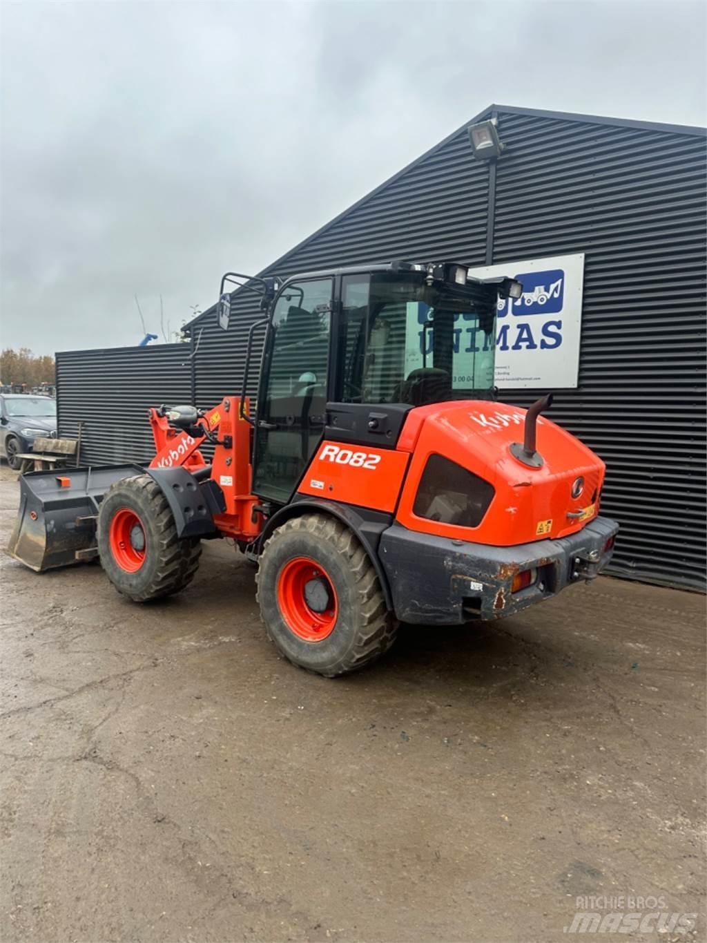 Kubota R082 Wielladers