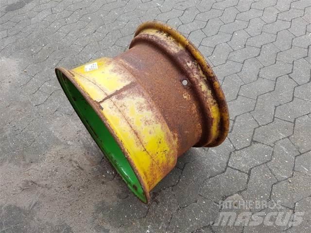 Merlo 20 13X20 Banden, wielen en velgen