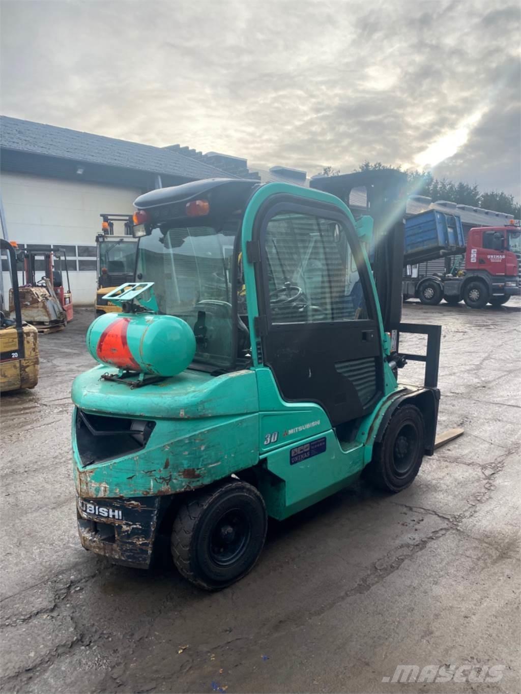 Mitsubishi FG30 LPG heftrucks