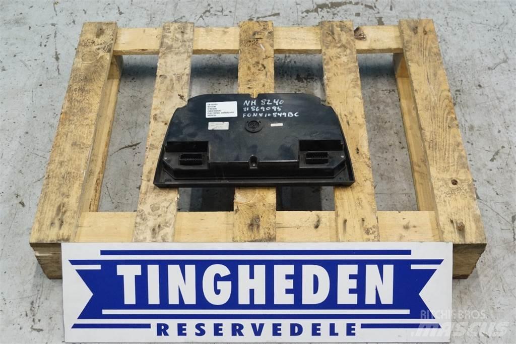 New Holland 8240 Electronics