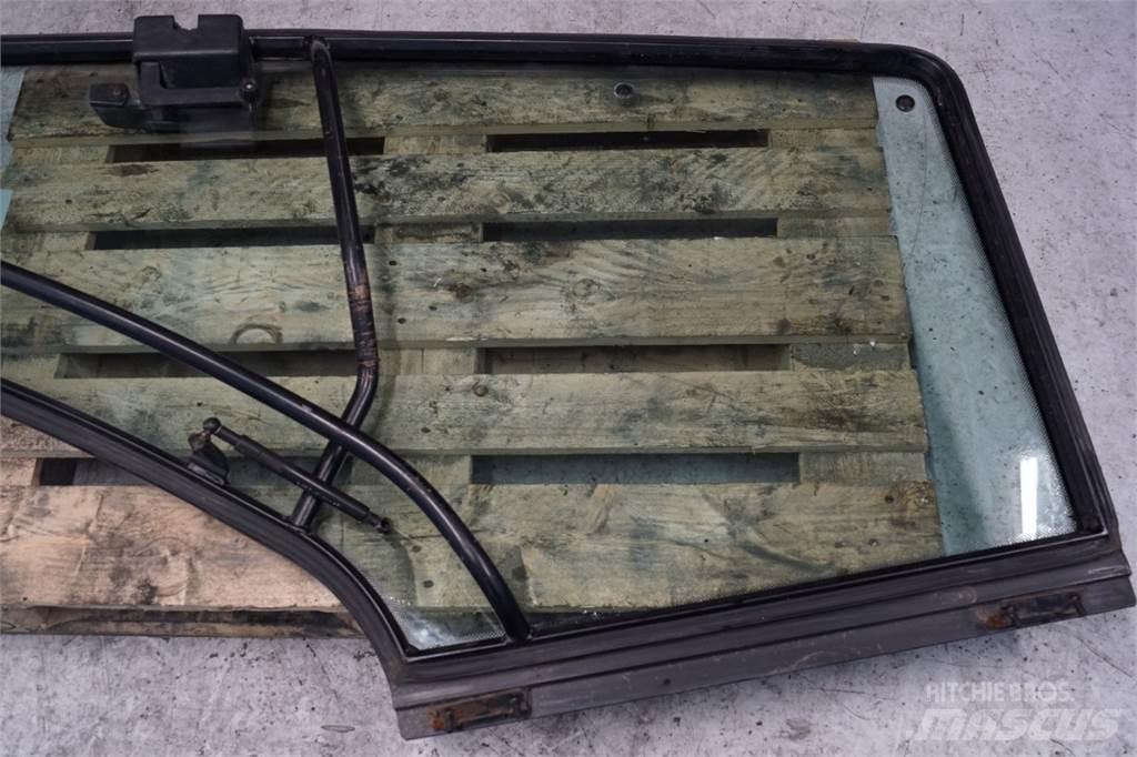 New Holland 8770 Cabine en interieur