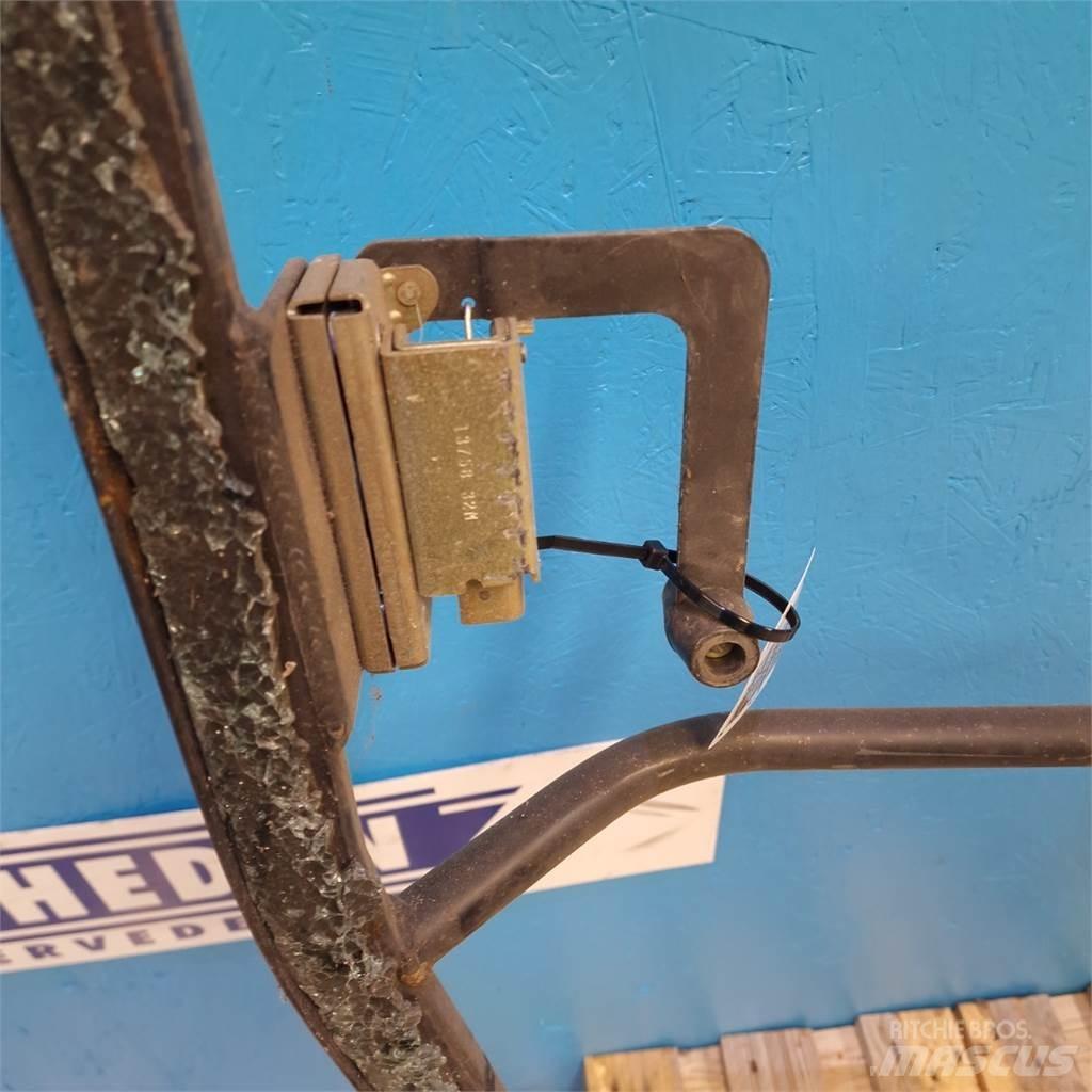 New Holland 8770 Cabine en interieur