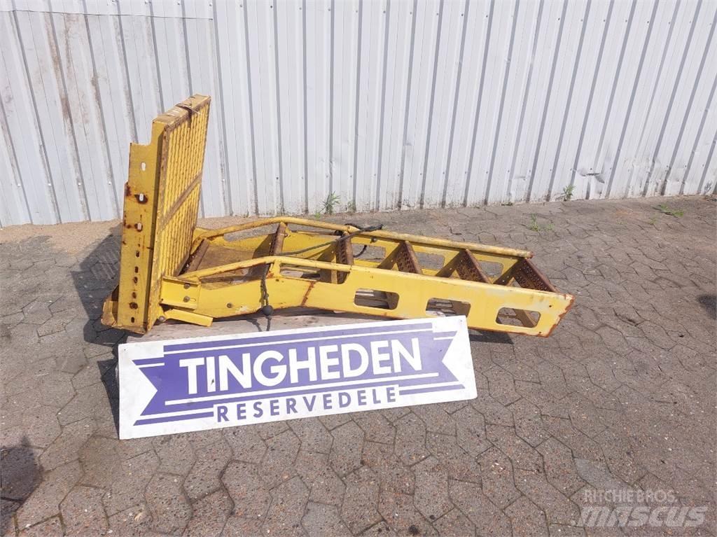New Holland TF78 Cabine en interieur
