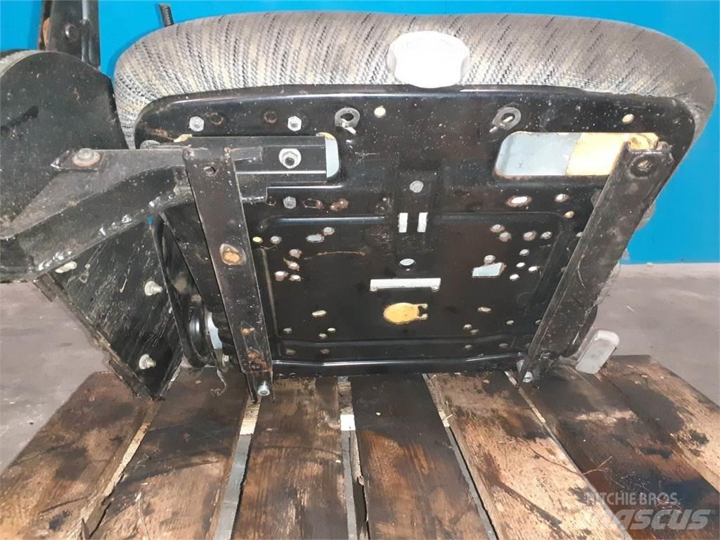 New Holland TX68 Cabine en interieur