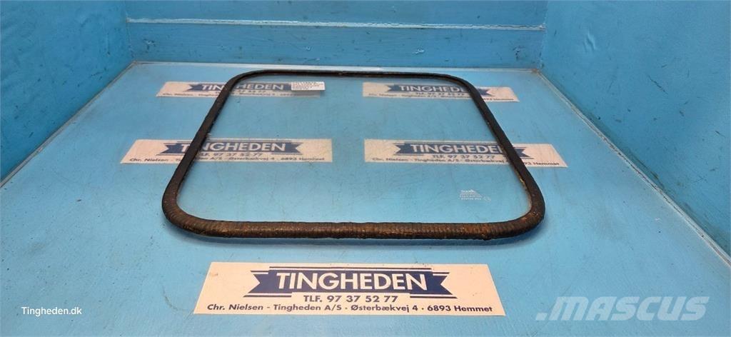 New Holland TX68 Cabine en interieur