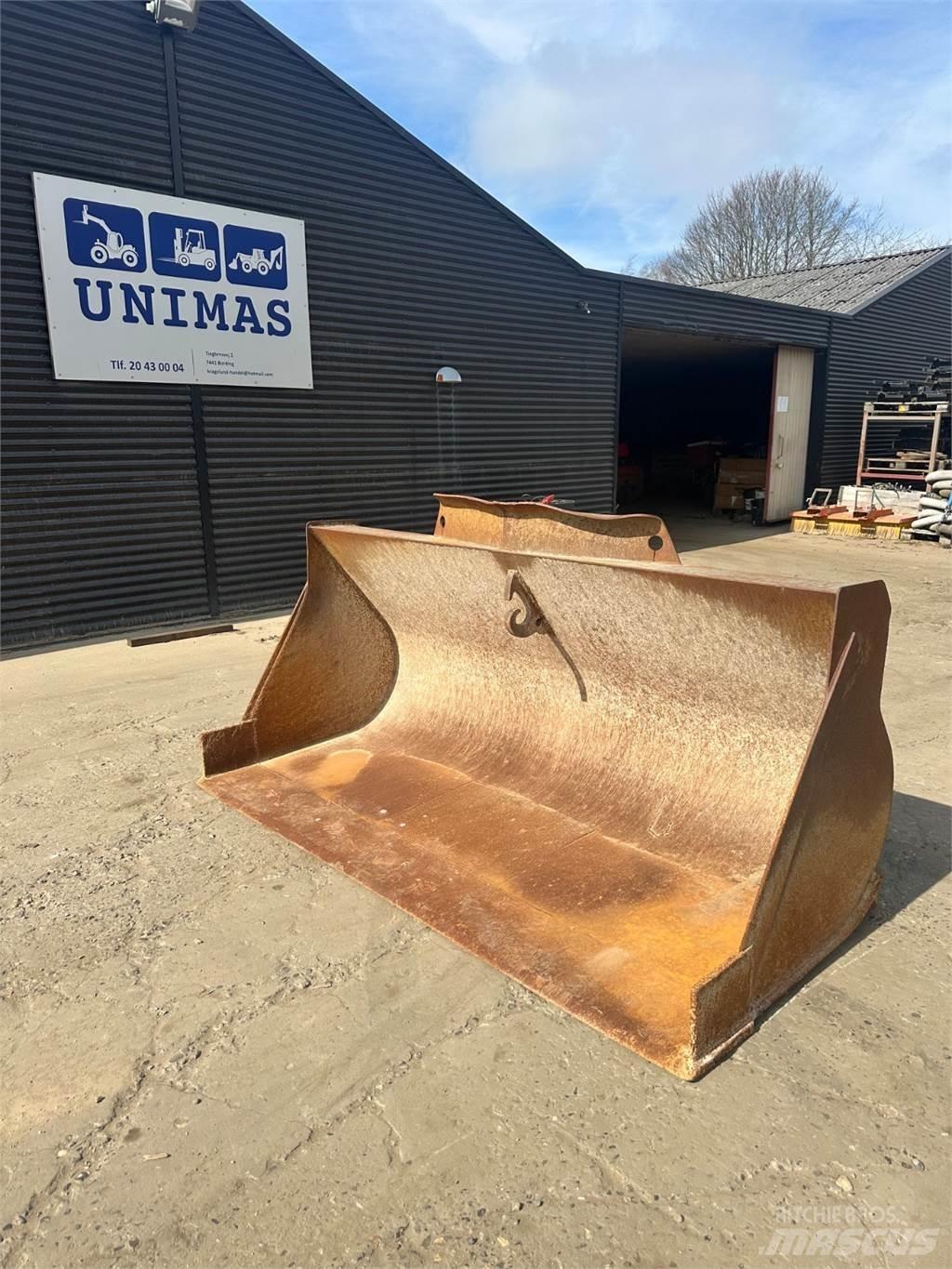 Volvo 2500mm Bladen