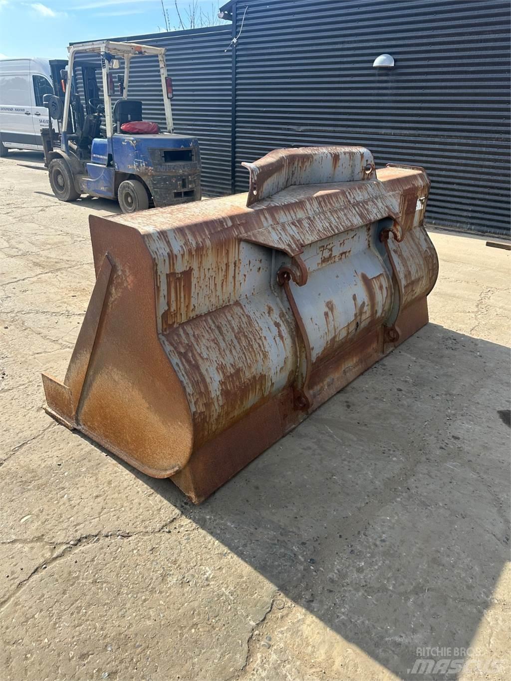 Volvo 2500mm Bladen