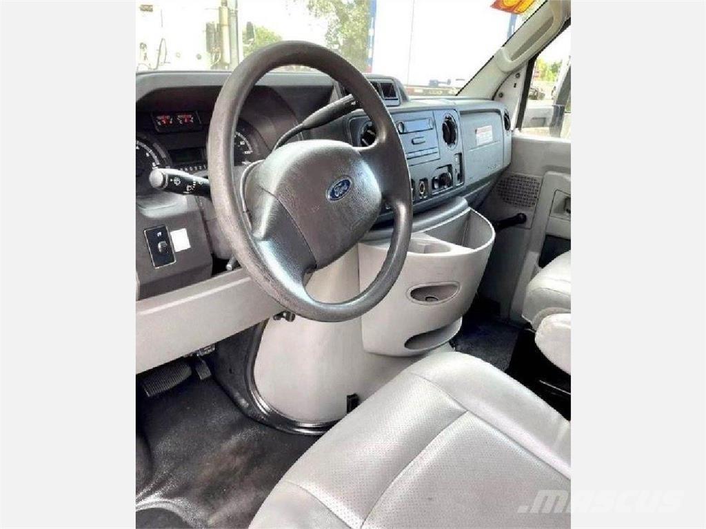 Ford E-350 Bakwagens met gesloten opbouw
